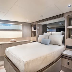 Queen Cabin